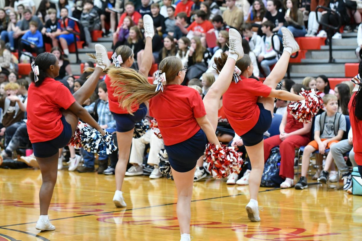 The cheerleaders dancing to our fight song!