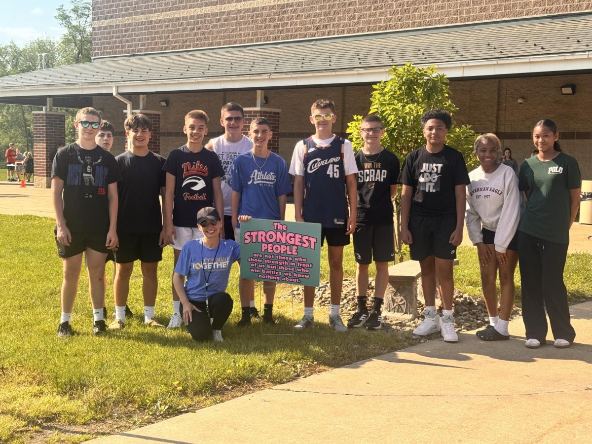 Mrs. Filleti and her crew taking a walk break for a photo!